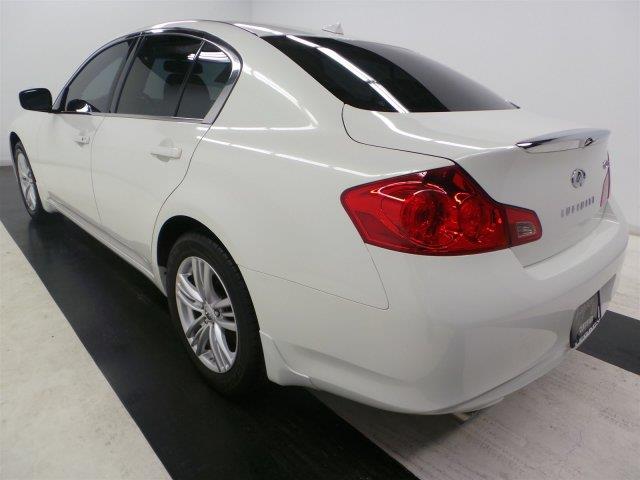 Infiniti G25x 2011 photo 1