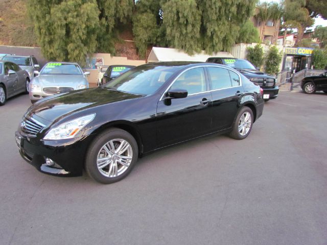 Infiniti G25x 2012 photo 2