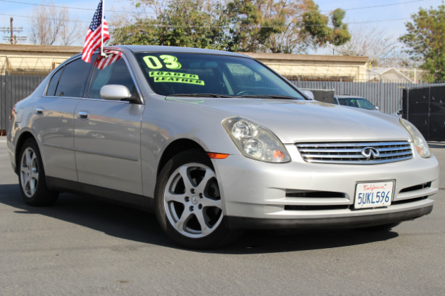 Infiniti G35 2003 photo 2