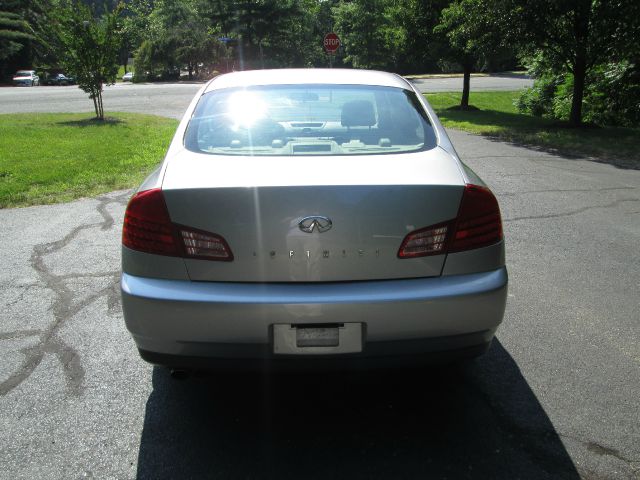 Infiniti G35 2003 photo 2
