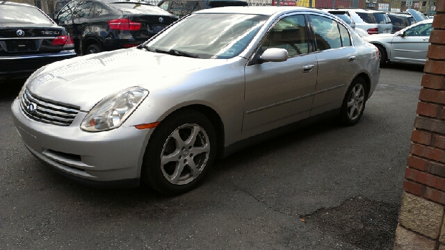 Infiniti G35 2003 photo 2