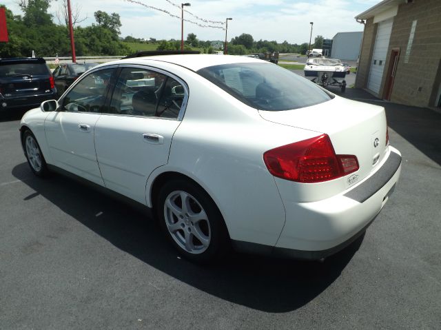 Infiniti G35 2003 photo 2