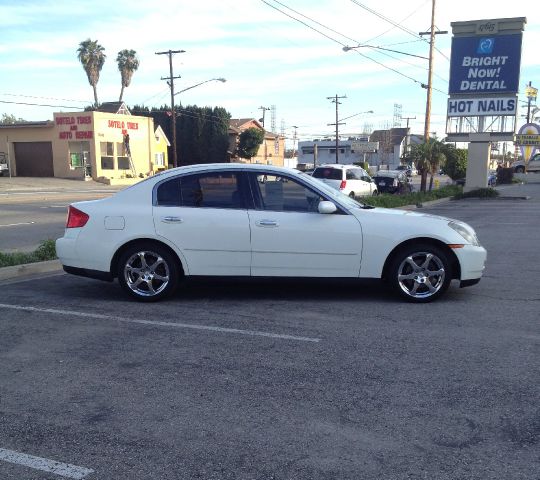 Infiniti G35 2003 photo 2