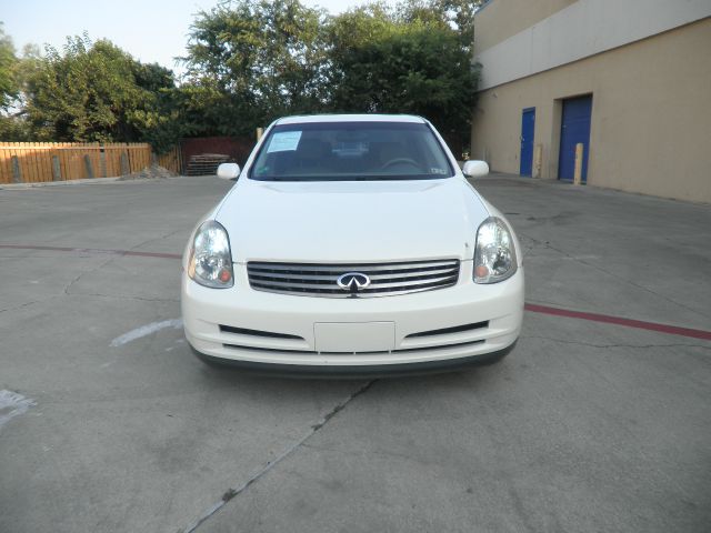 Infiniti G35 2003 photo 2