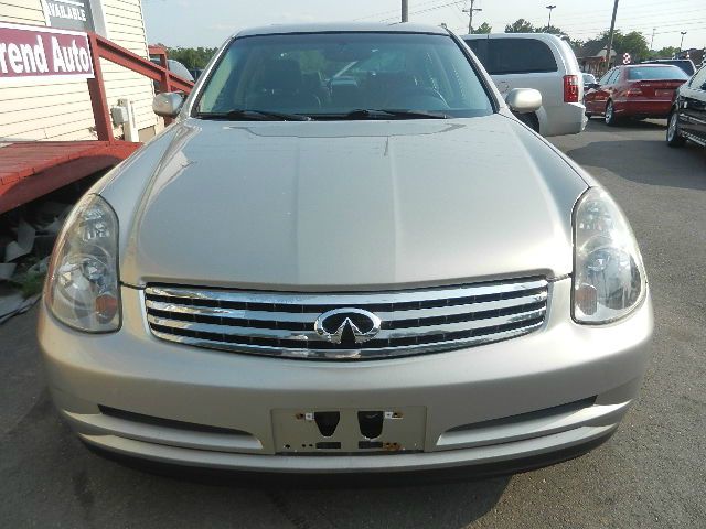 Infiniti G35 2004 photo 2