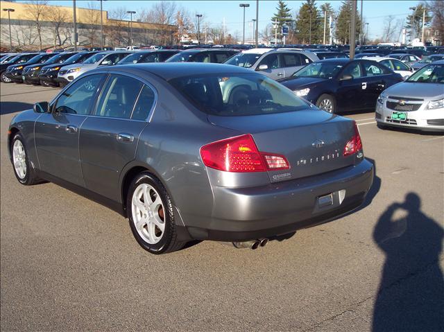 Infiniti G35 2004 photo 3