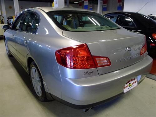 Infiniti G35 2004 photo 4