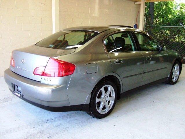 Infiniti G35 2004 photo 2