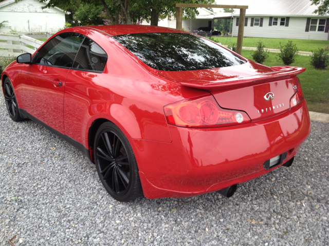 Infiniti G35 XL 12-passenger Coupe