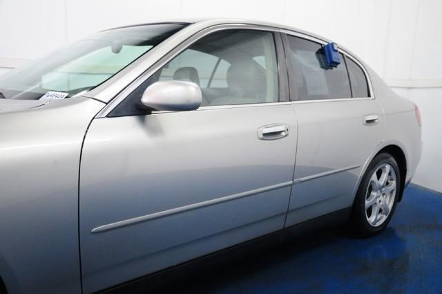 Infiniti G35 2004 photo 3