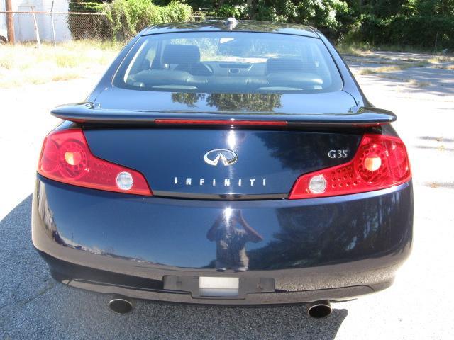 Infiniti G35 2004 photo 2