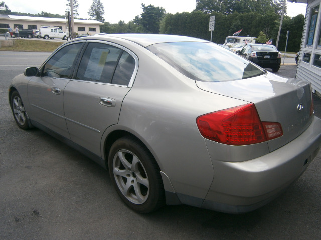 Infiniti G35 2004 photo 2