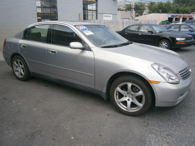 Infiniti G35 2004 photo 4