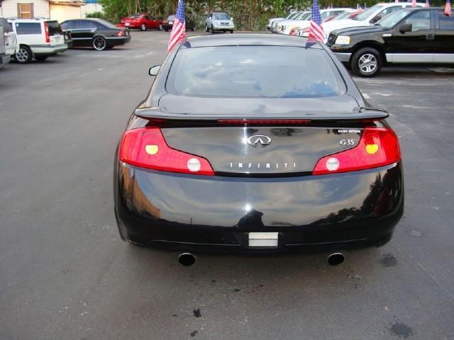 Infiniti G35 2004 photo 2