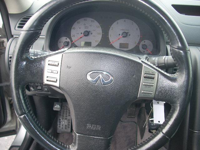 Infiniti G35 2004 photo 2