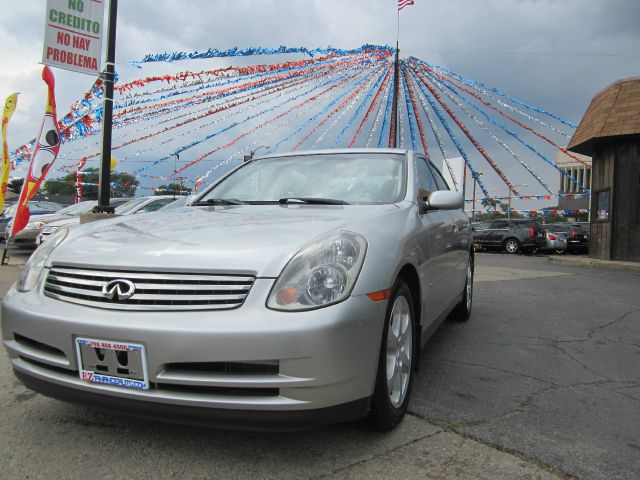 Infiniti G35 2004 photo 2