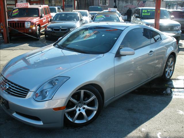 Infiniti G35 2004 photo 2