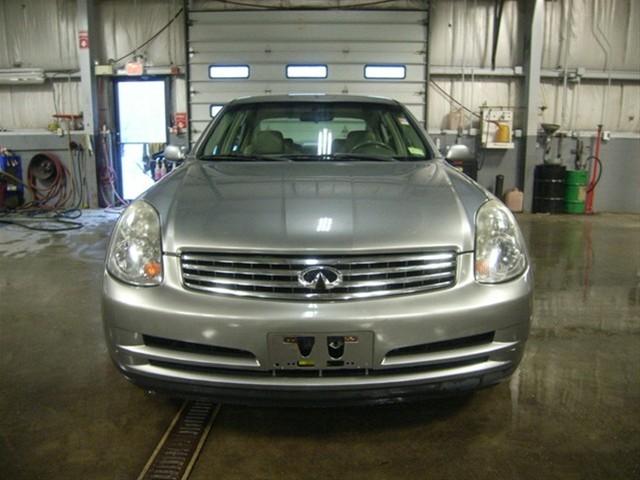 Infiniti G35 2004 photo 1