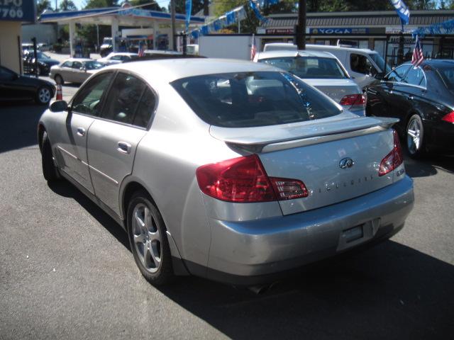 Infiniti G35 2004 photo 3