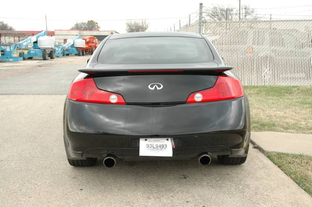 Infiniti G35 2004 photo 2