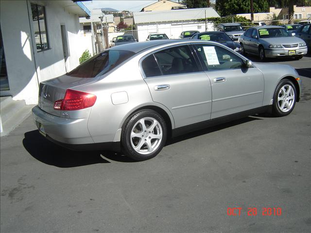 Infiniti G35 2004 photo 4