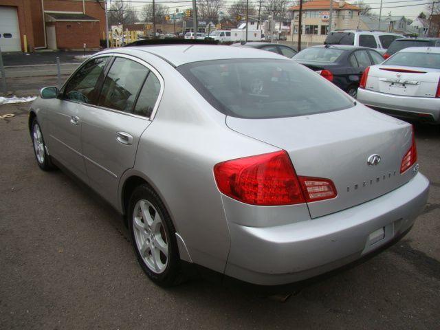 Infiniti G35 2004 photo 4