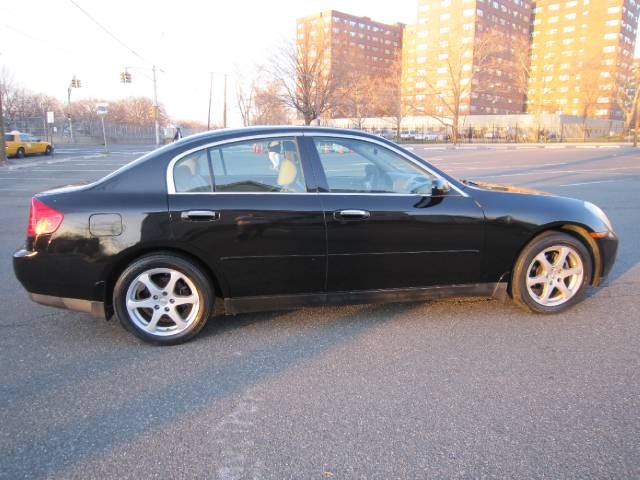 Infiniti G35 2004 photo 4