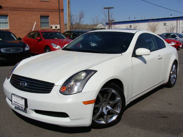 Infiniti G35 2004 photo 2