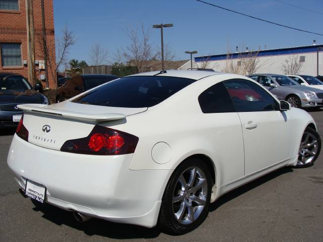 Infiniti G35 2004 photo 3