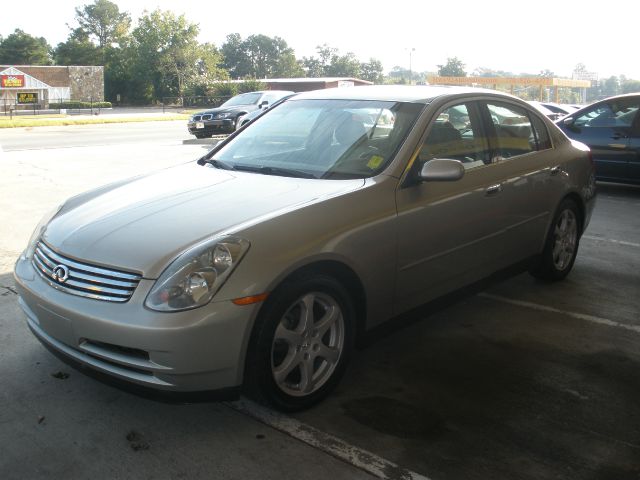 Infiniti G35 2004 photo 4