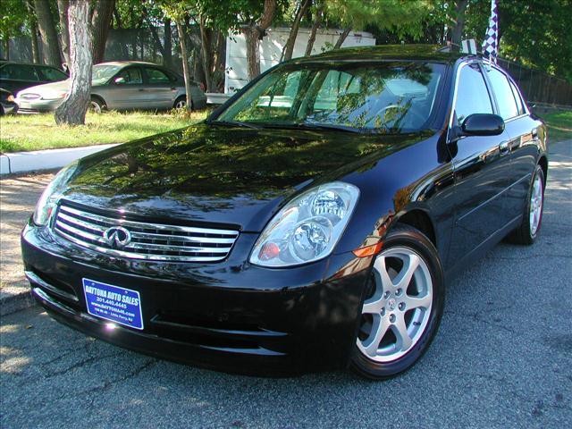 Infiniti G35 Sport Utility Sedan