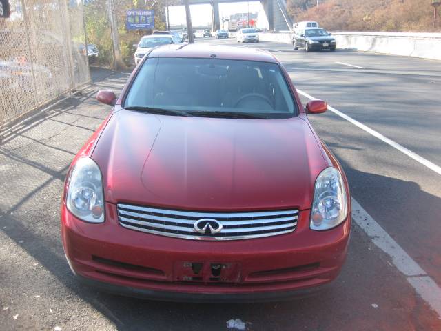 Infiniti G35 2004 photo 2