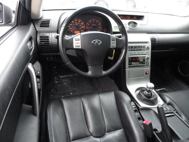 Infiniti G35 2004 photo 4