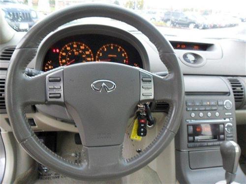 Infiniti G35 2004 photo 2