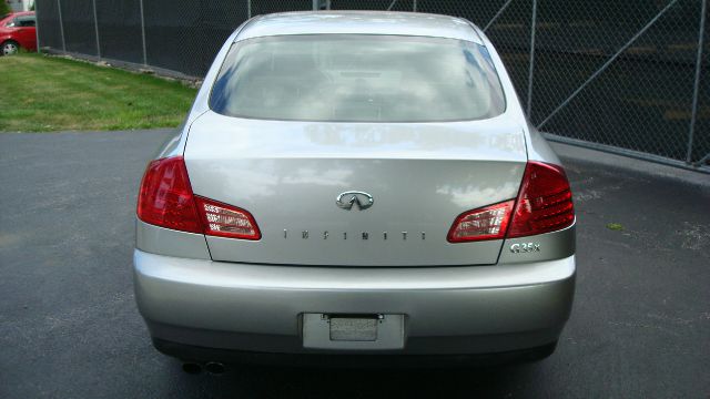 Infiniti G35 2004 photo 1