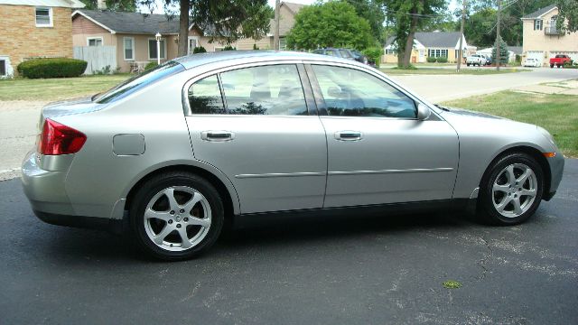 Infiniti G35 2004 photo 4
