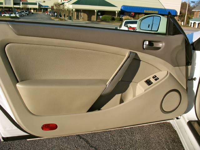 Infiniti G35 2004 photo 2