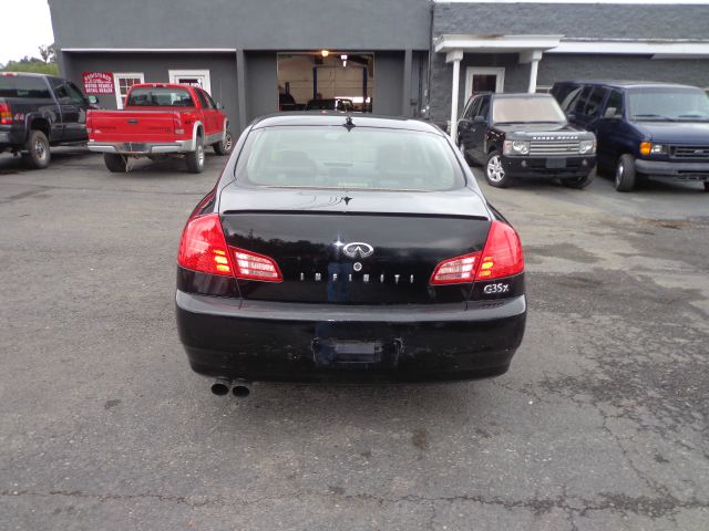 Infiniti G35 2004 photo 2