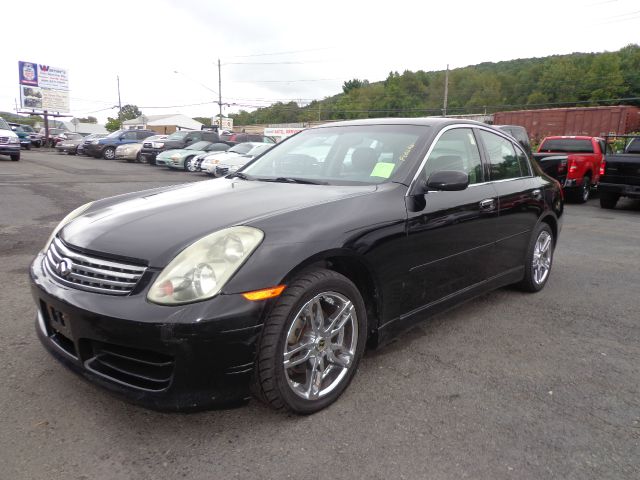 Infiniti G35 2004 photo 4