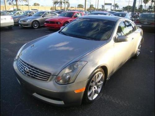 Infiniti G35 2004 photo 2