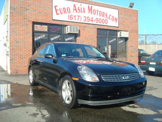 Infiniti G35 2.4i Sedan