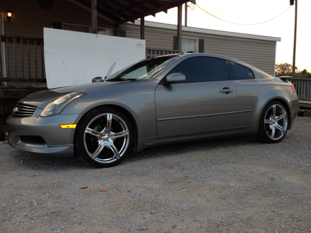 Infiniti G35 2004 photo 2