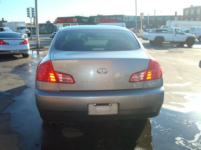 Infiniti G35 2004 photo 3