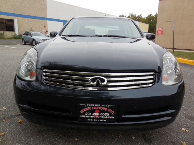 Infiniti G35 2004 photo 4