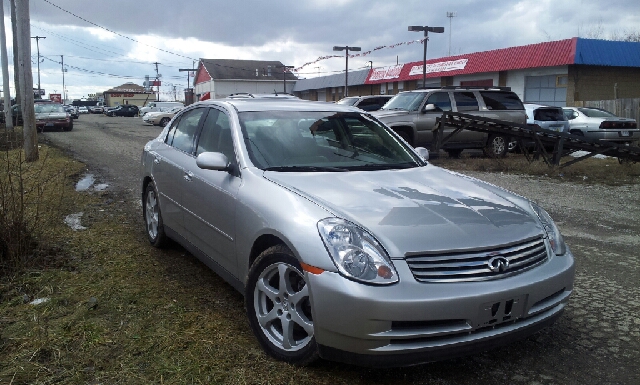 Infiniti G35 2004 photo 2