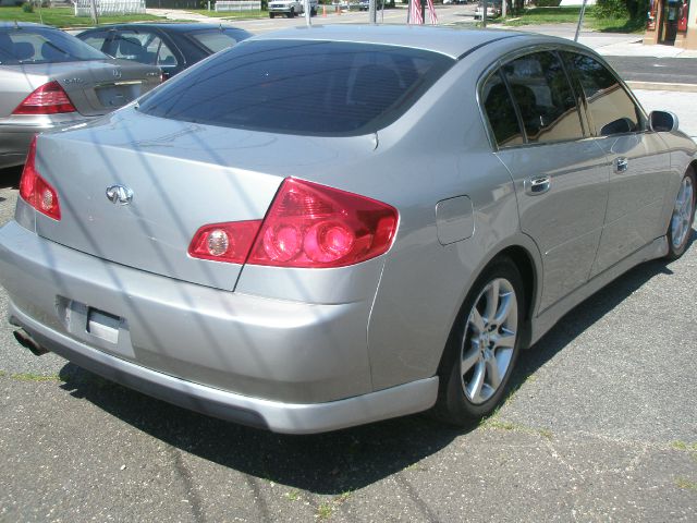 Infiniti G35 2004 photo 1