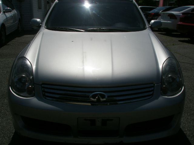 Infiniti G35 2004 photo 4