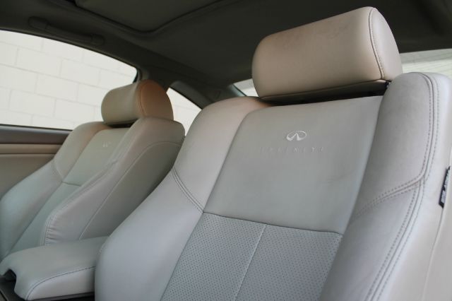 Infiniti G35 2004 photo 6