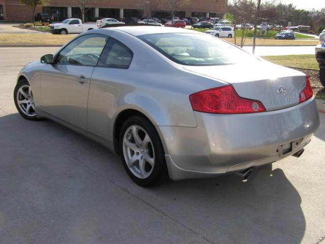 Infiniti G35 2004 photo 3