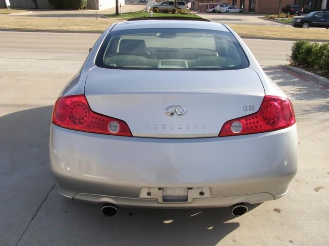 Infiniti G35 2004 photo 4